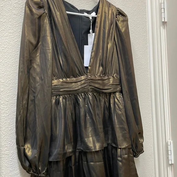 wayf metallic dress WAYF metallic puff sleeve dress